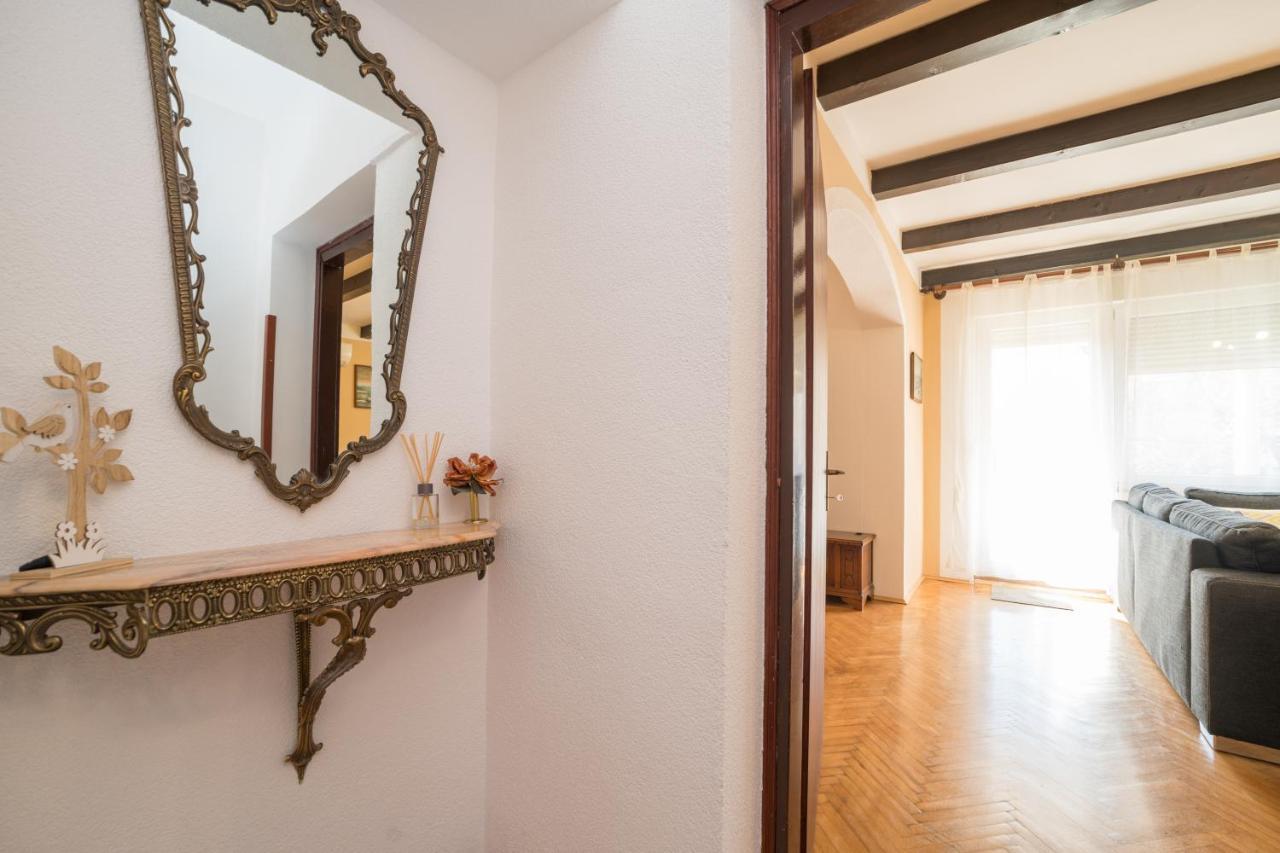Apartamento Red Karmenita Umag Exterior foto