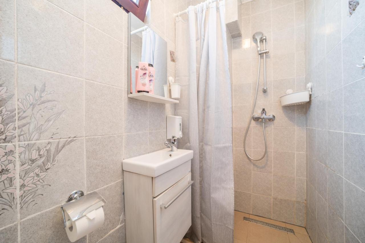 Apartamento Red Karmenita Umag Exterior foto